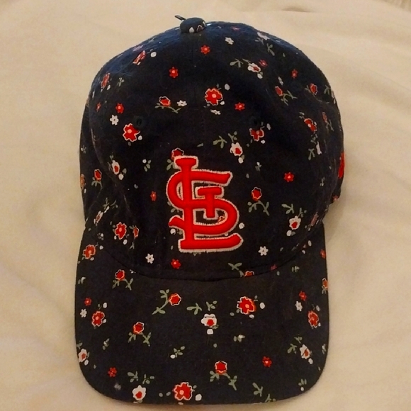 9Twenty Accessories - St Louis Cardinals floral baseball Cqp
